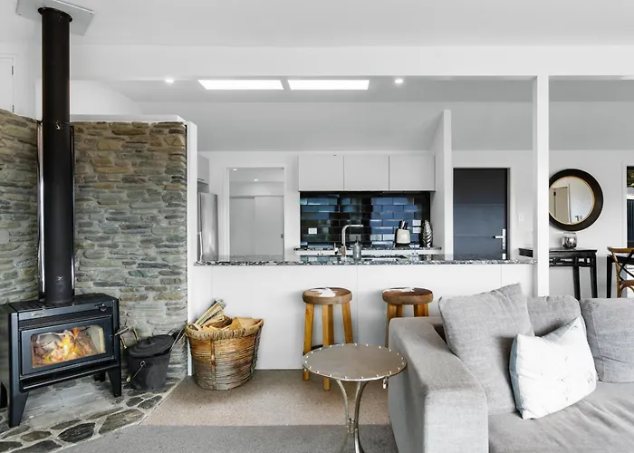 The Lookout - Views Wanaka
